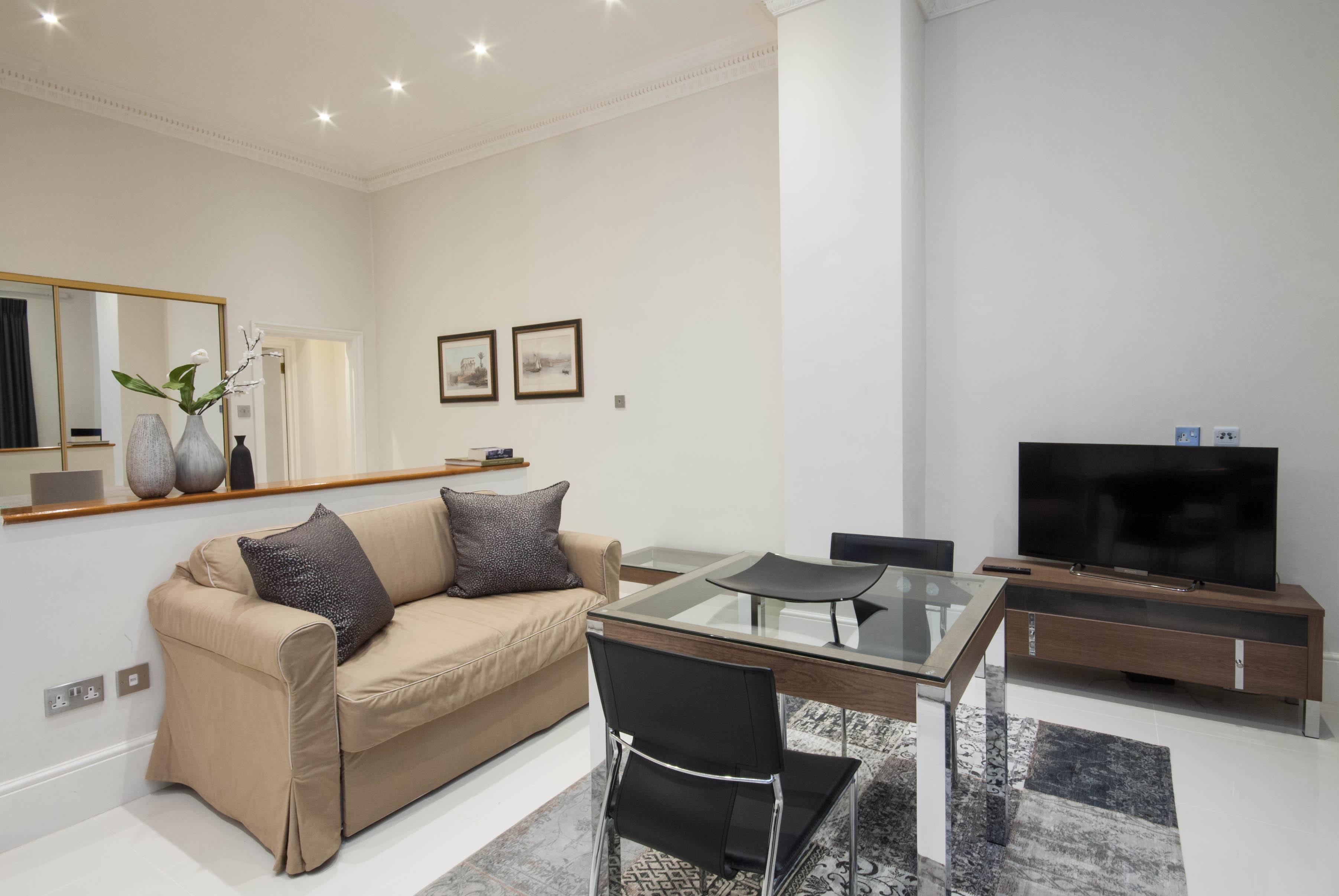 Queensgate Court London Luaran gambar