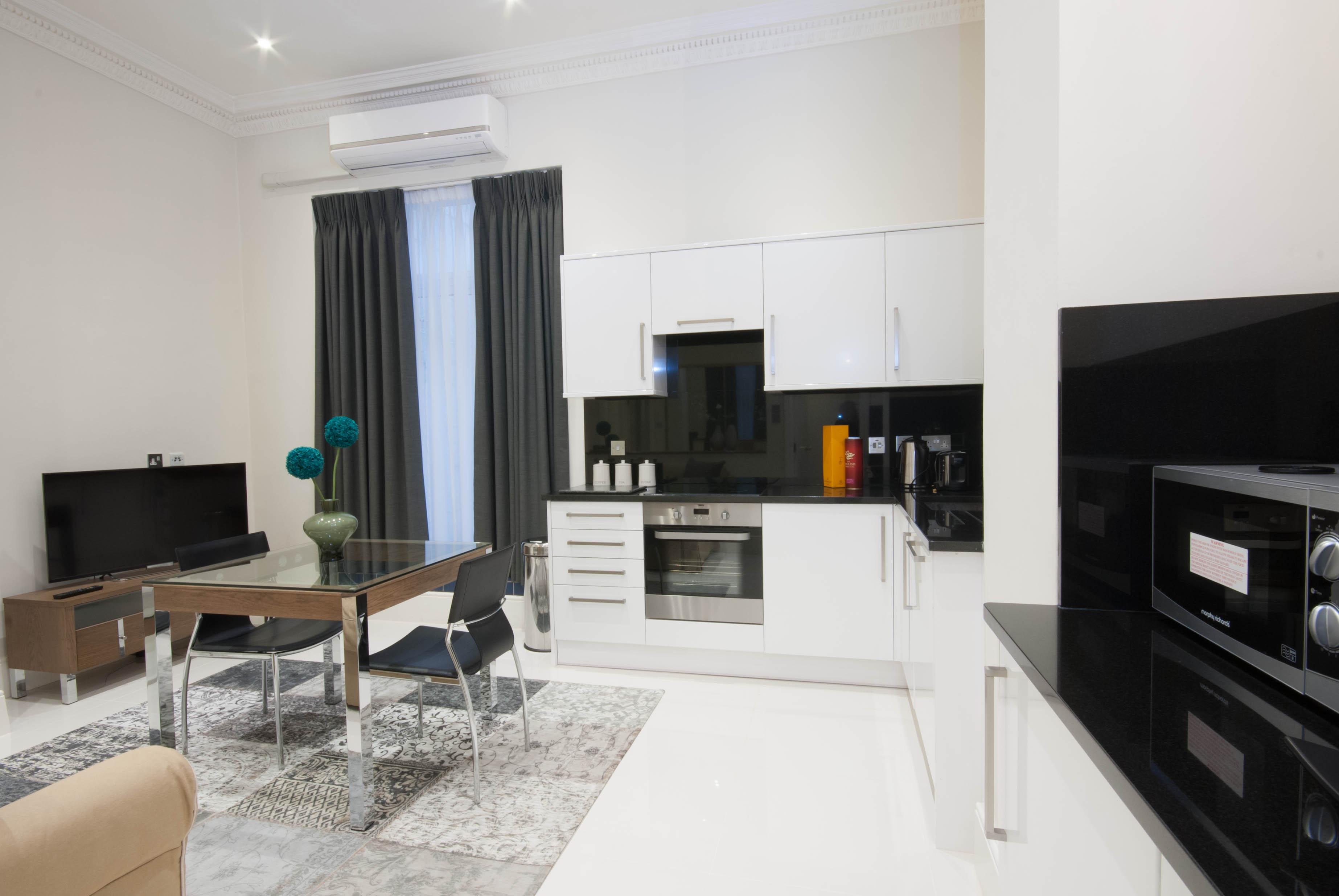 Queensgate Court London Luaran gambar