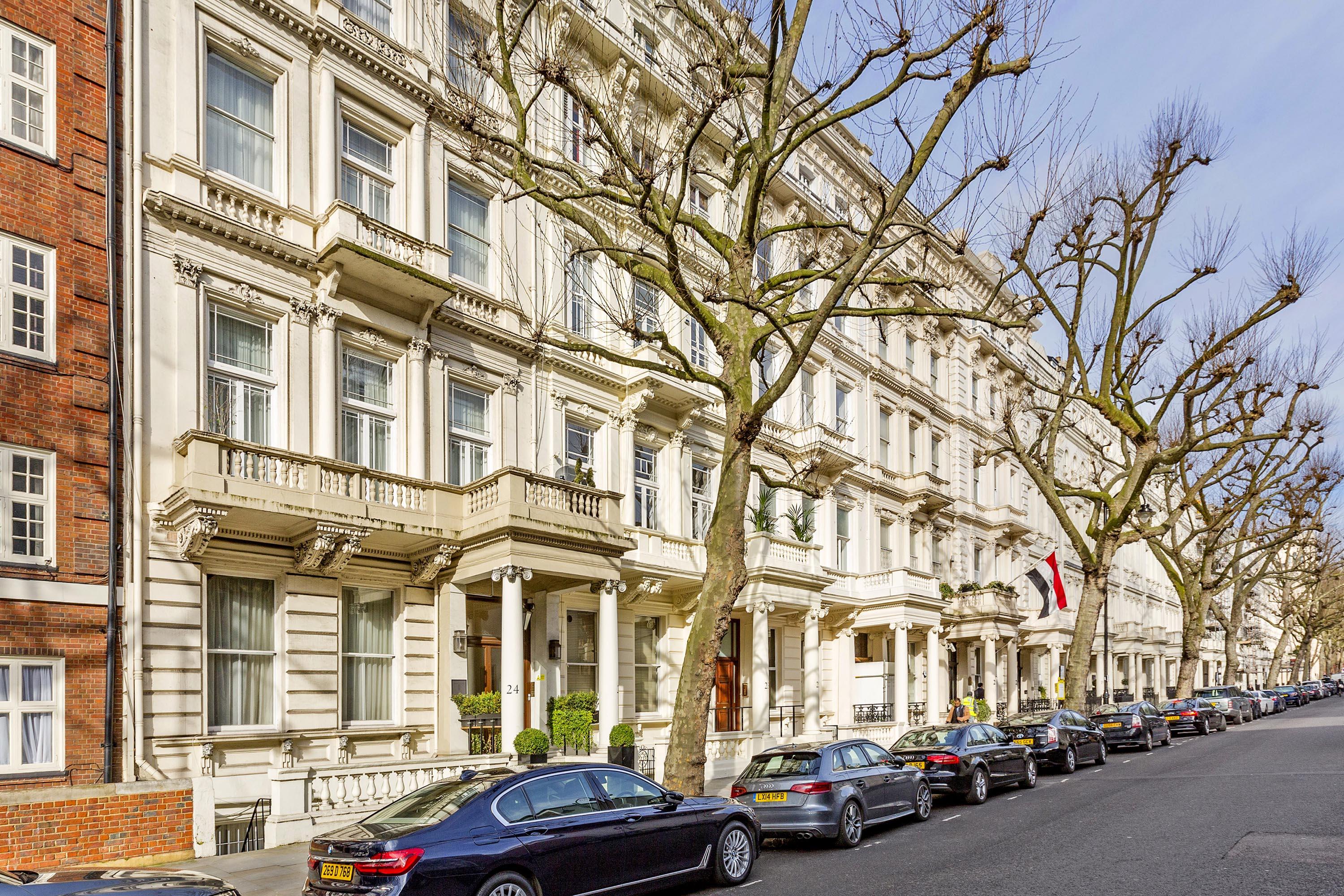 Queensgate Court London Luaran gambar