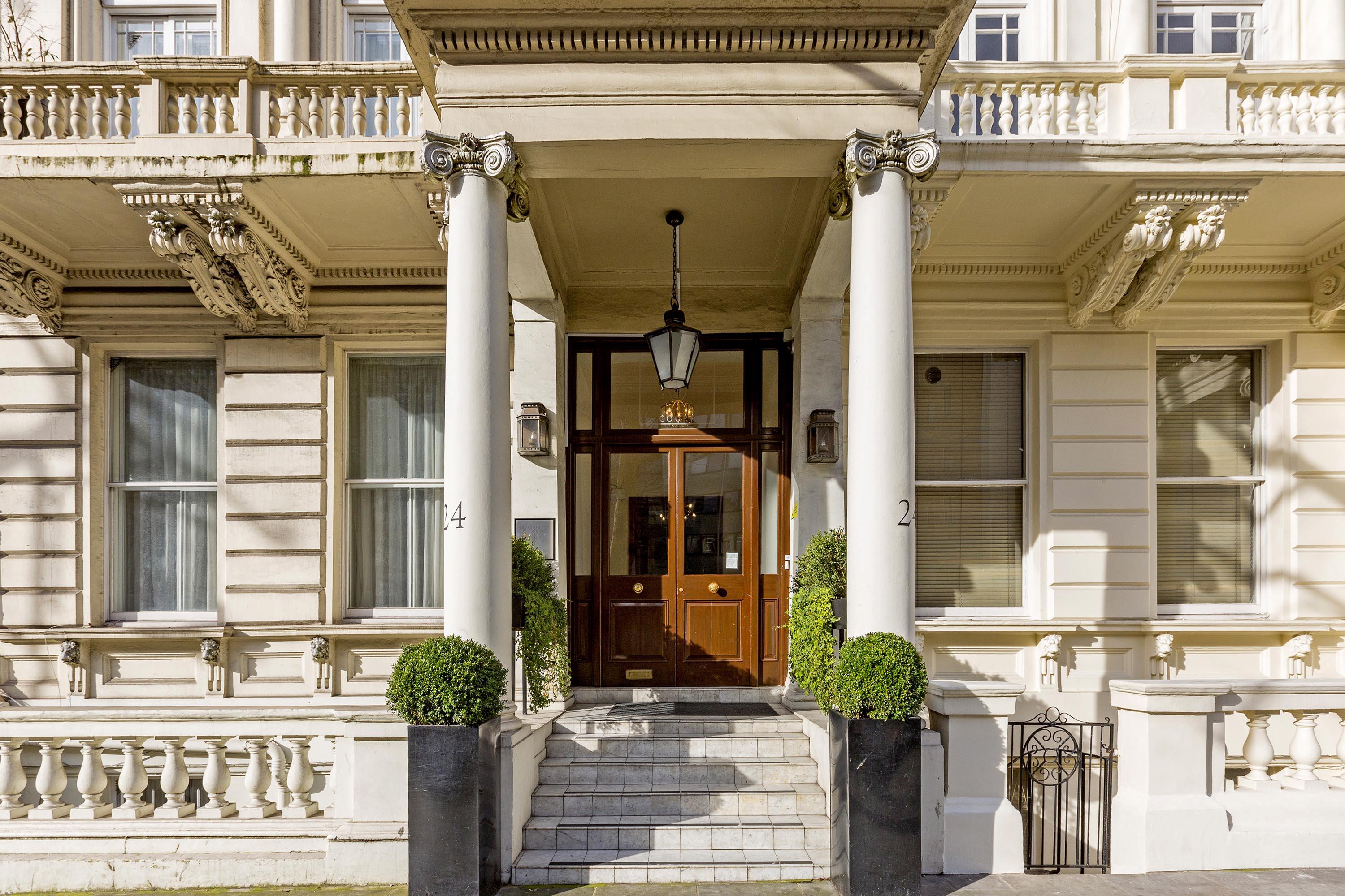 Queensgate Court London Luaran gambar
