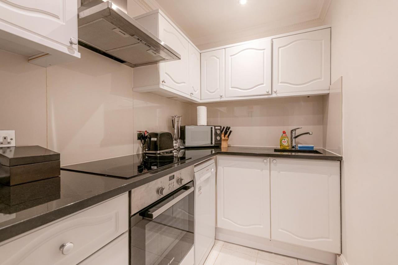 Queensgate Court London Luaran gambar