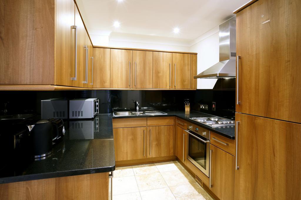 Queensgate Court London Luaran gambar